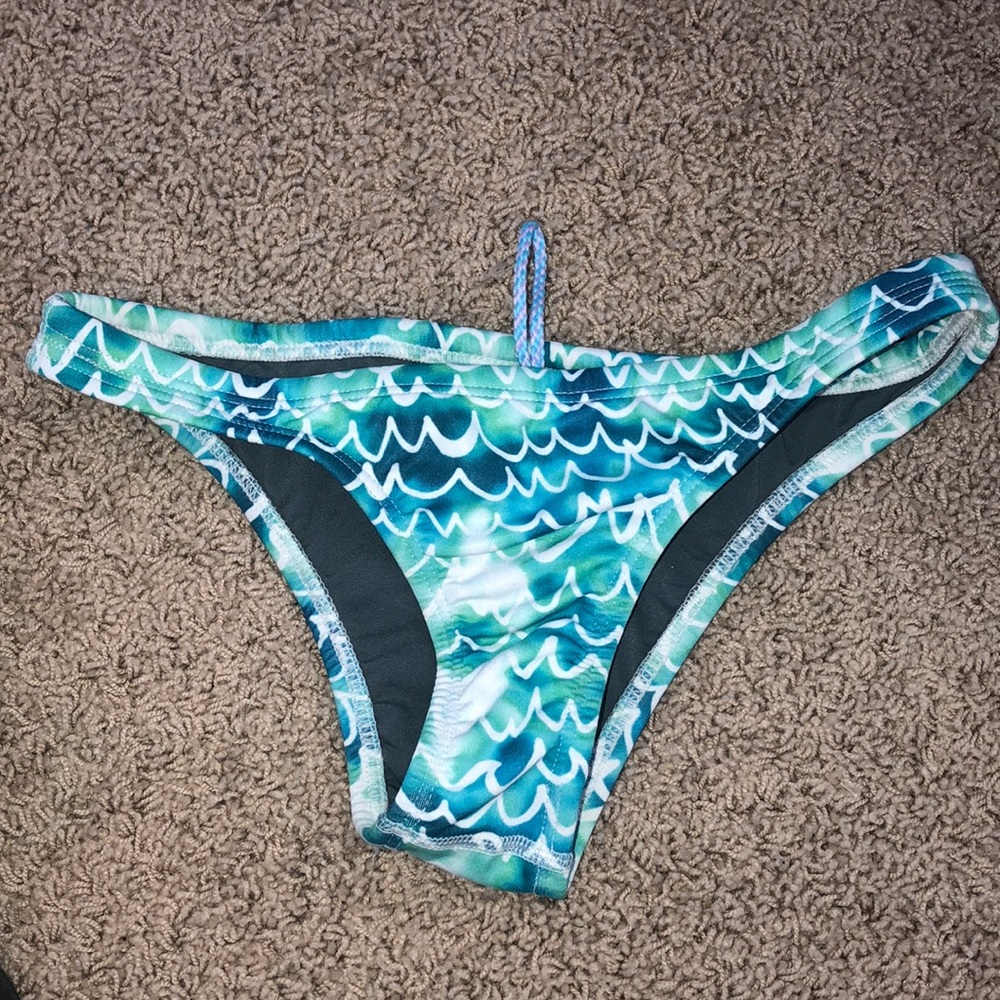 Jolyn mermaid bottoms small